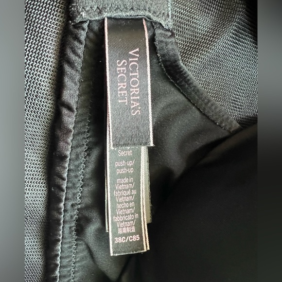 So Obsessed Smooth Push-Up Bras (3) all used $65 for all 3 - Picture 3 of 5